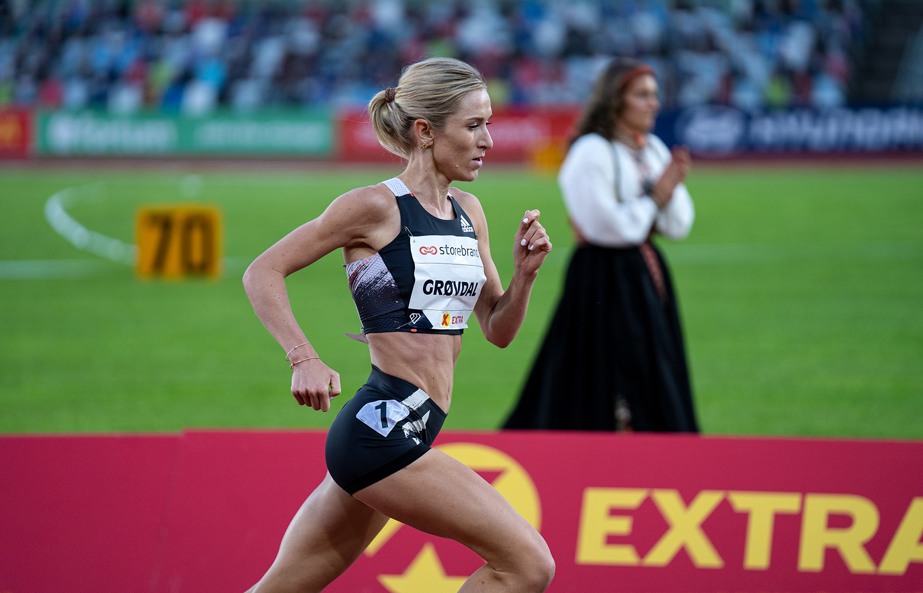 Karoline Bjerkeli Grøvdal er en av de norske som skal i aksjon under friidretts-EM i München. Foto: Robert Rønning / NRK 