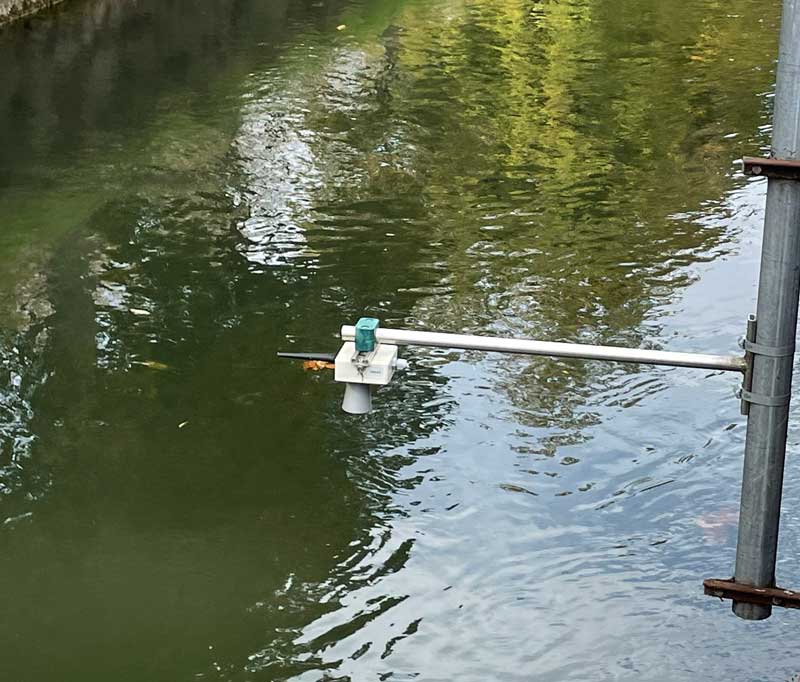 LoRa-sensor som måler vannstanden. (Foto: Torbjørn Nilsen)