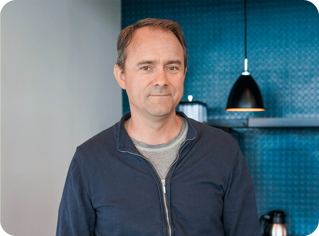 Frode fra Salt Ship Design på kontoret.